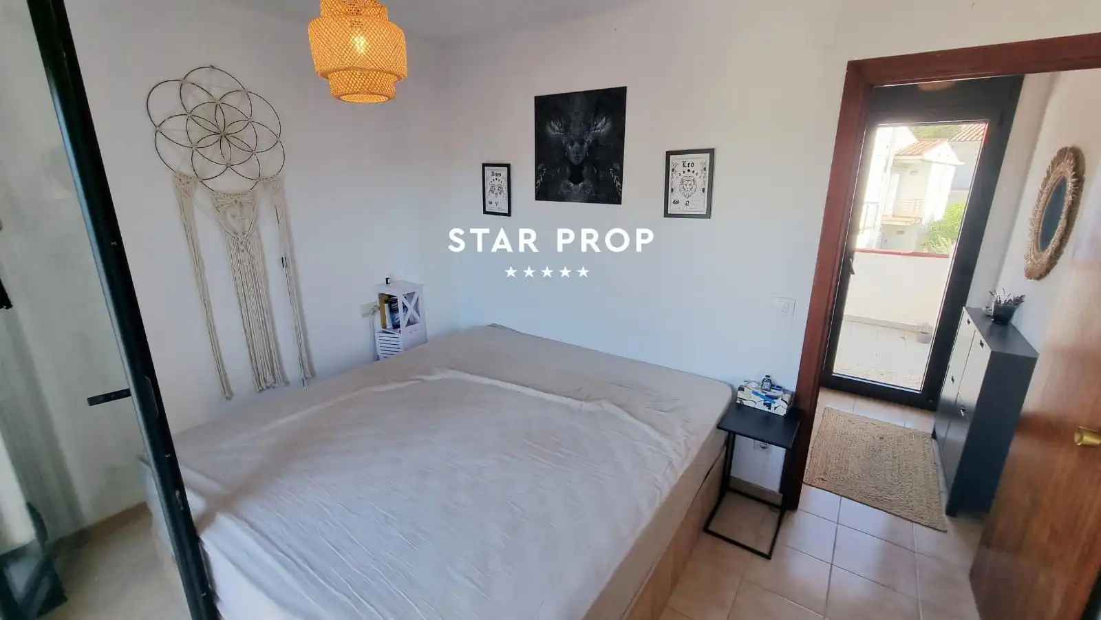 Habitación de Casa adosada en venta en Llançà con Terraza, Trastero y Amueblado