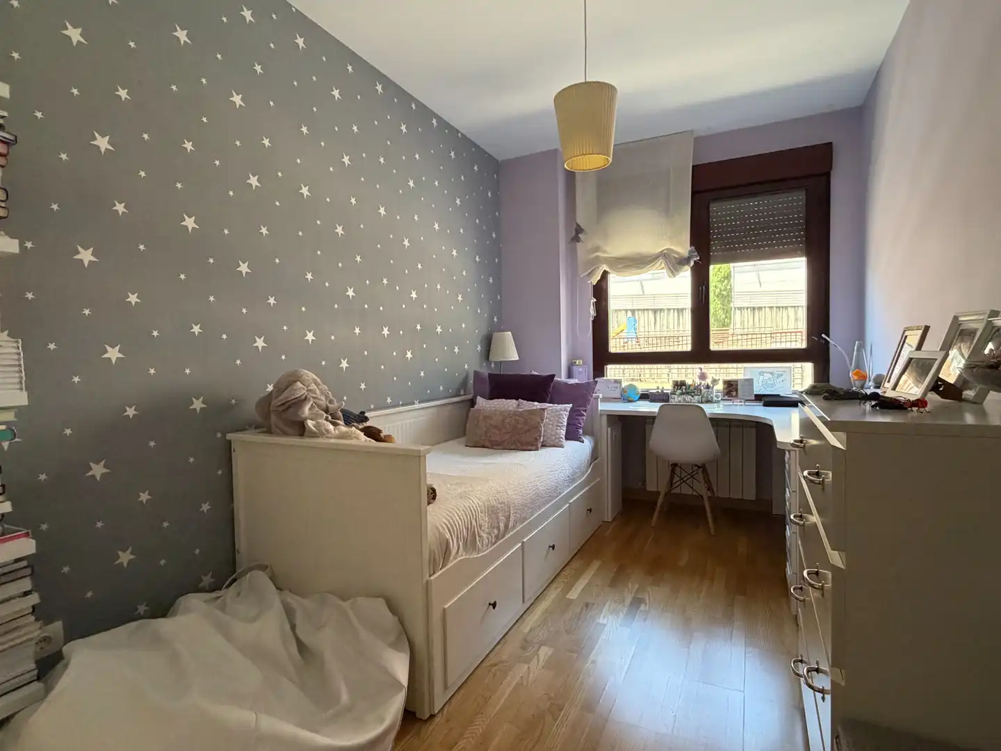 Schlafzimmer von Wohnung zum Verkauf in Plasencia mit Klimaanlage, Schwimmbad und Balkon
