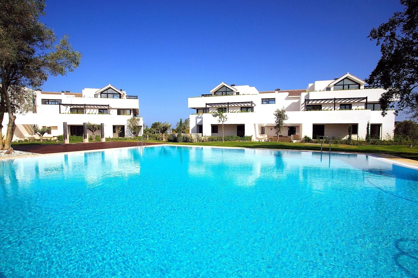 Flat for sale in LOS CORTIJOS, 2, Sotogrande Alto