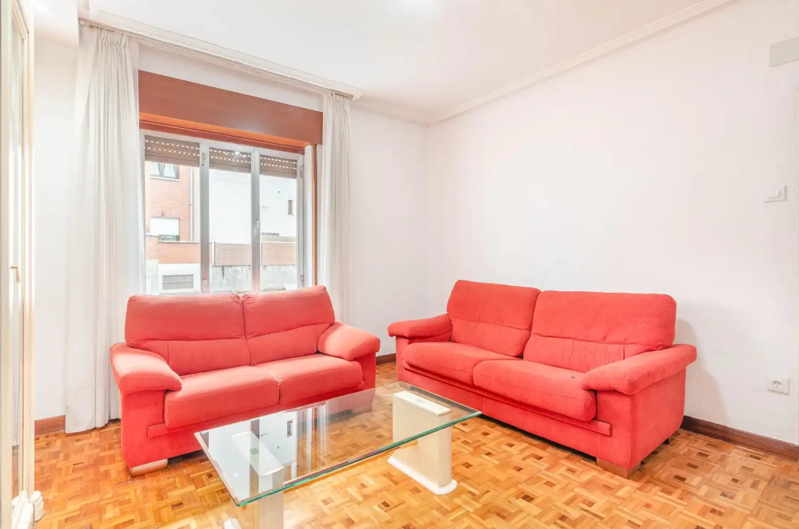 Flat for rent in Calle RAMON PEREZ DE AYALA, 52, San Pedro - Siana