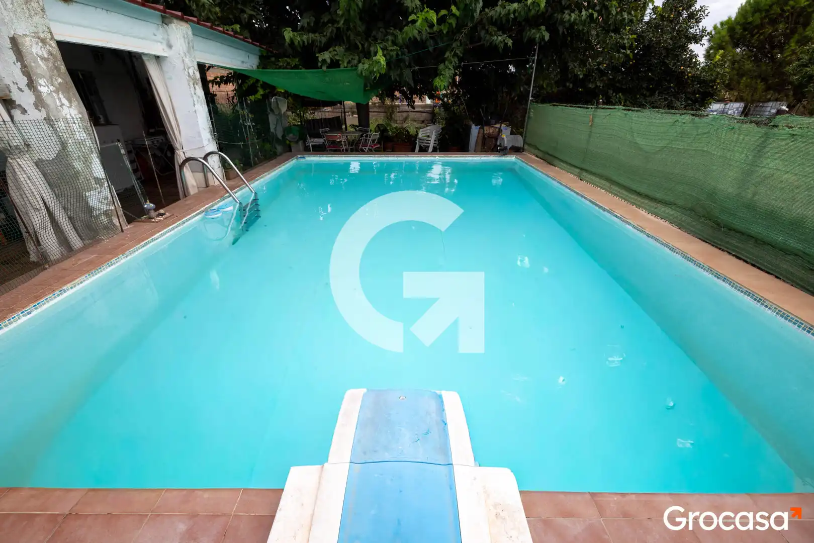 Villa avec piscine à vendre à UR SAURET