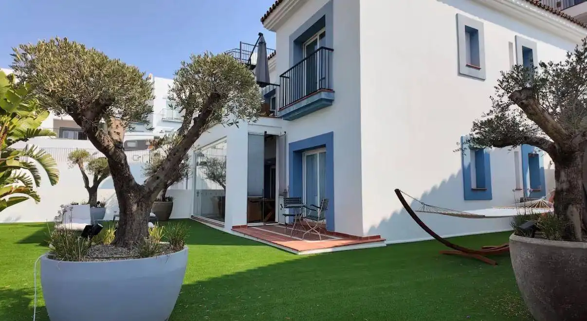 Terrasse von Wohnungen zur Miete in Benahavís mit Klimaanlage, Privatgarten und Terrasse