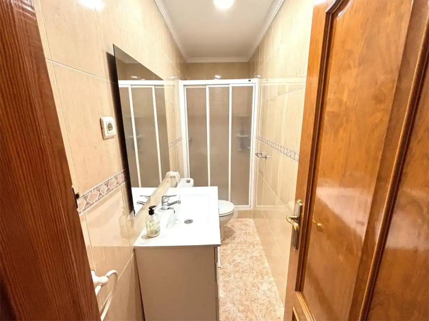Bathroom of Flat for sale in Mijas  with Air Conditioner and Balcony