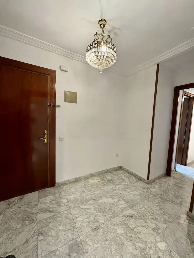 Bedroom of Flat for sale in Sevilla  with Air Conditioner, Heating and Terrace