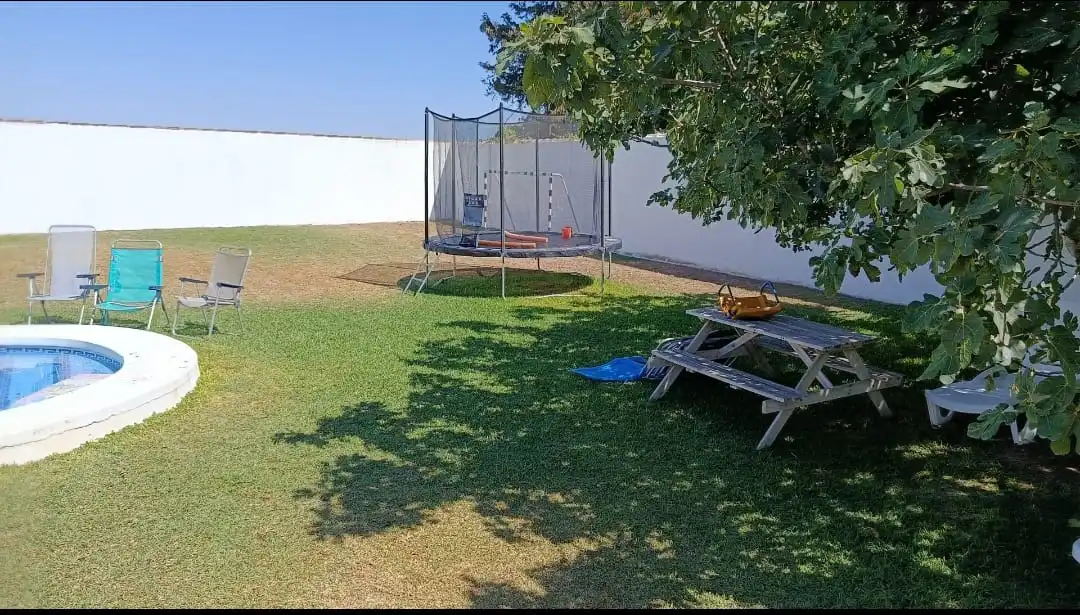 Jardín de Casa o chalet en venta en Chiclana de la Frontera con Aire acondicionado, Jardín privado y Piscina