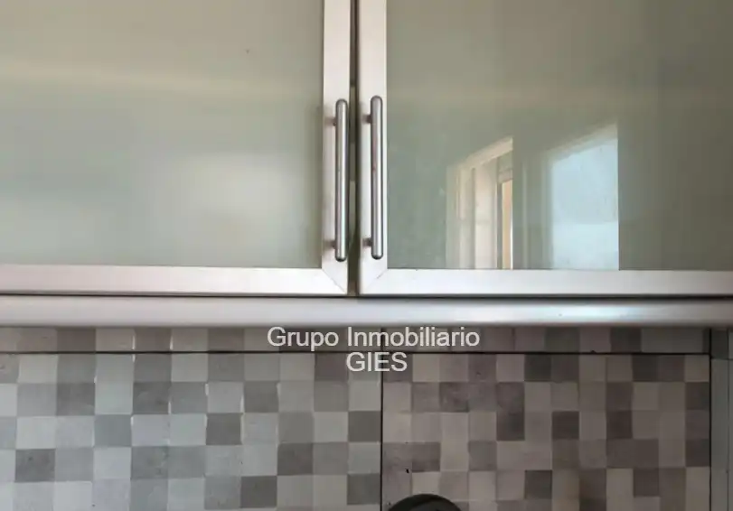 Küche von Einfamilien-Reihenhaus zum Verkauf in Sueca mit Klimaanlage, Heizung und Privatgarten
