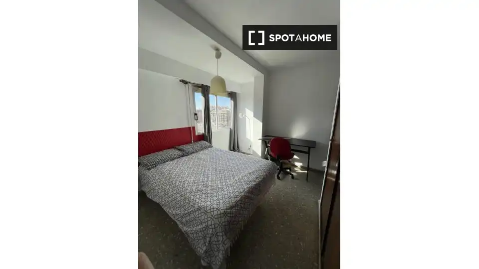 Bedroom of Flat for rent in Valencia  with Air Conditioner, Heating and Furnished