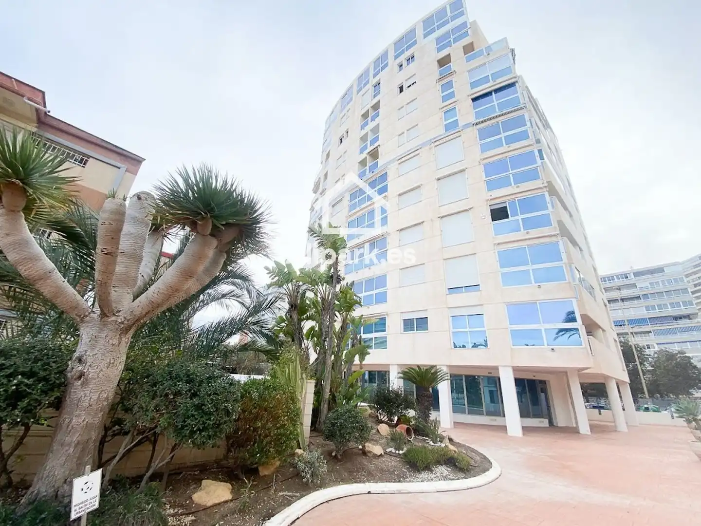 Vista exterior de Pis en venda en Alicante / Alacant amb Aire condicionat, Calefacció i Terrassa