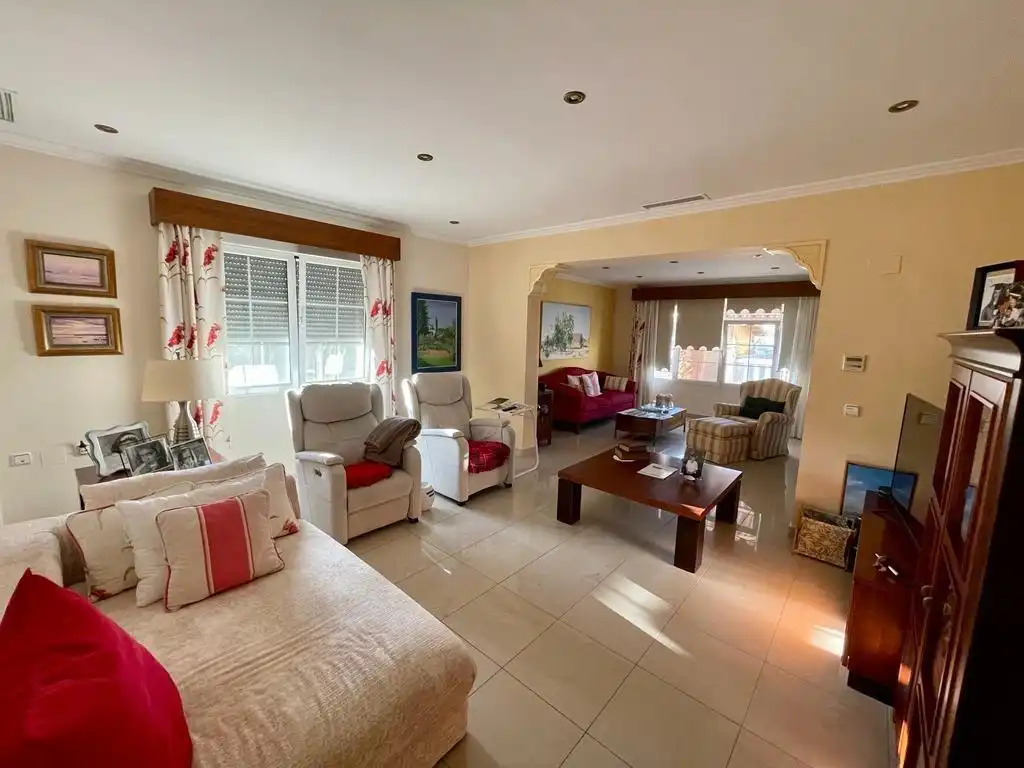 Sala d'estar de Casa o xalet en venda en Albatera amb Aire condicionat, Calefacció i Jardí privat