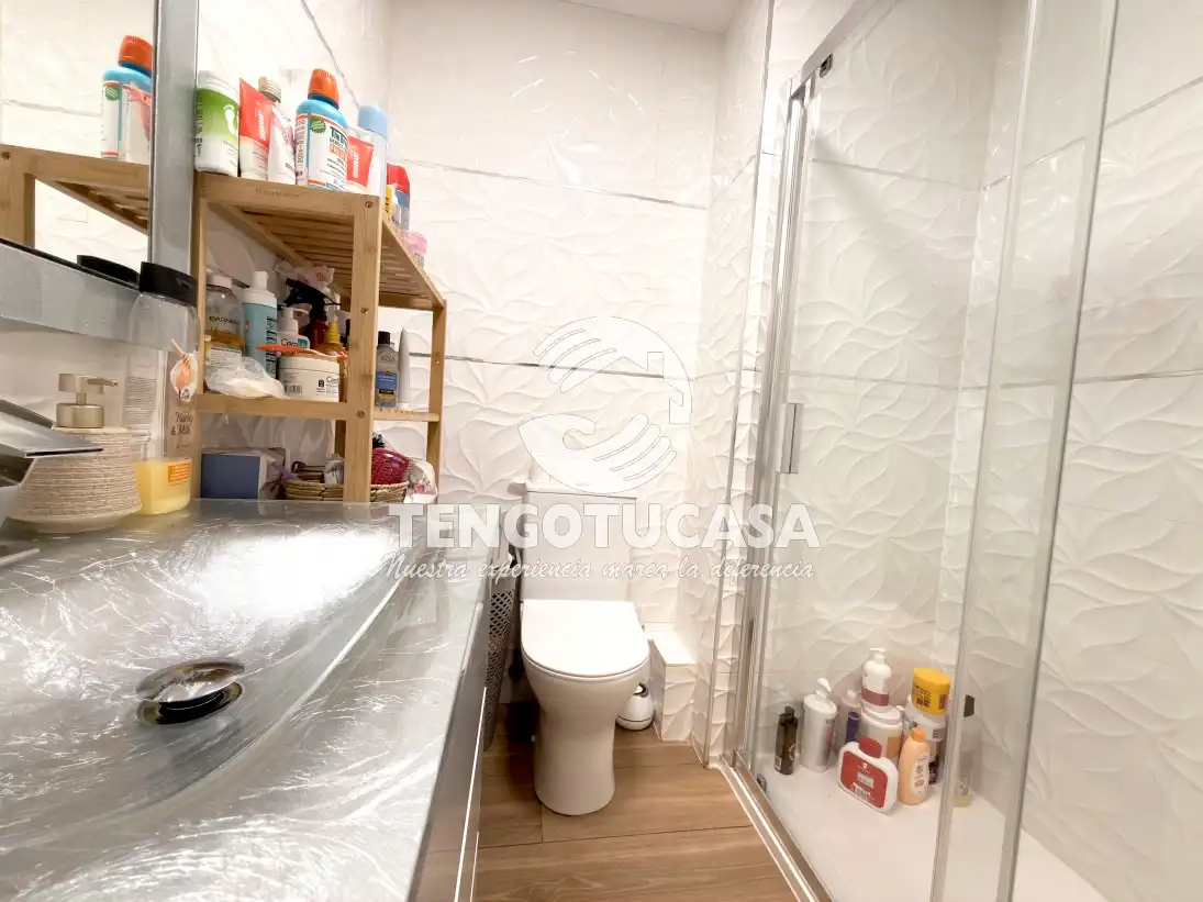Badezimmer von Wohnung zum Verkauf in Madrid mit Klimaanlage, Heizung und Möbliert