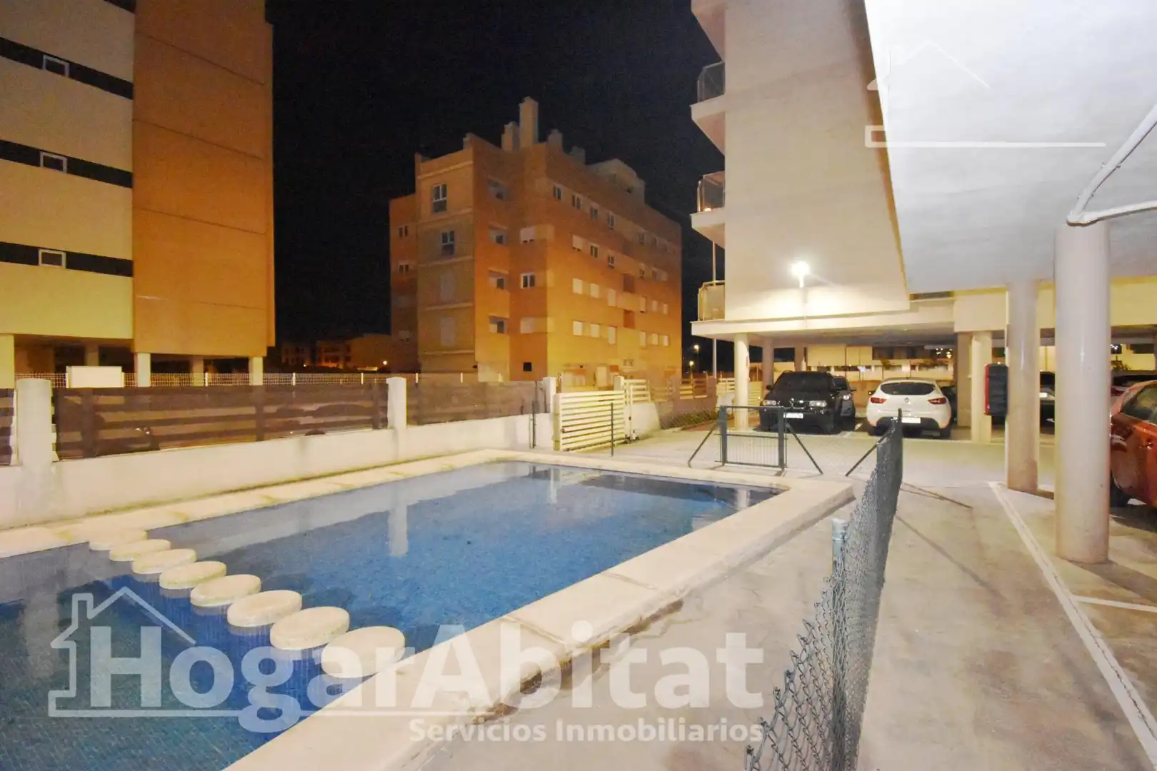 Piscina de Piso en venta en Almazora / Almassora con Jardín privado, Trastero y Amueblado
