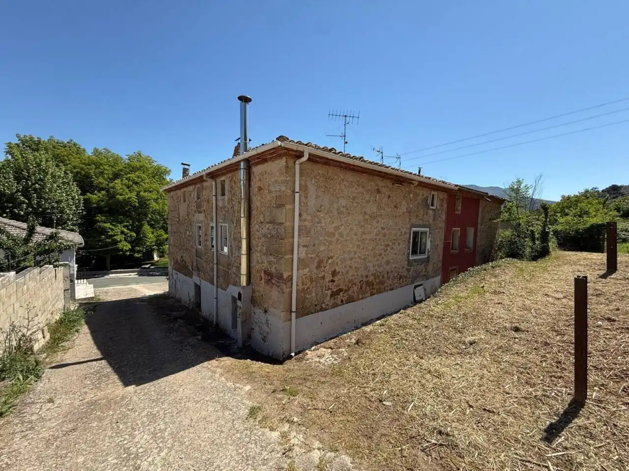 Vista exterior de Casa adosada en venta en Oña