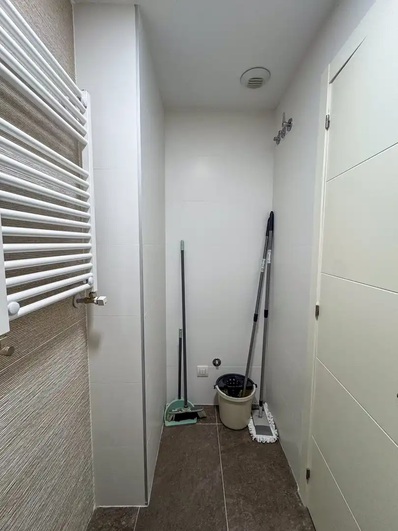 Badezimmer von Wohnung zum Verkauf in Valencia mit Klimaanlage, Abstellraum und Schwimmbad