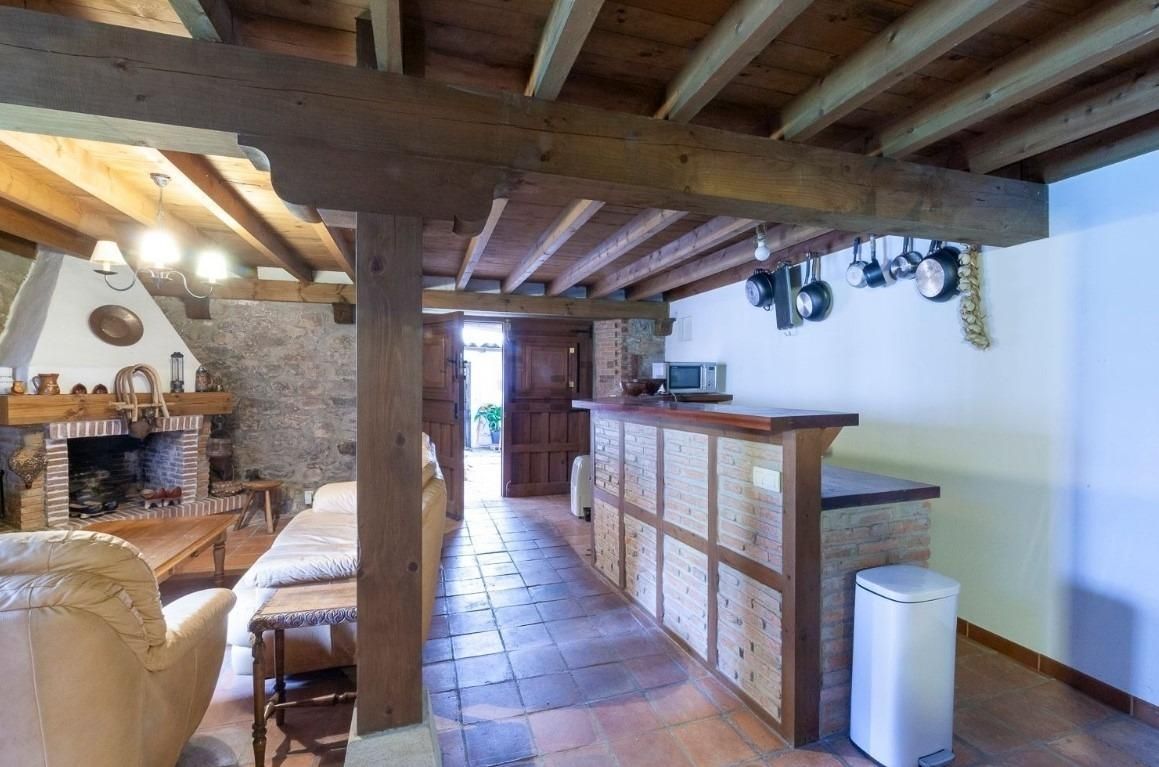Cuina de Casa o xalet en venda en Val de San Vicente  amb Calefacció, Traster i Balcó