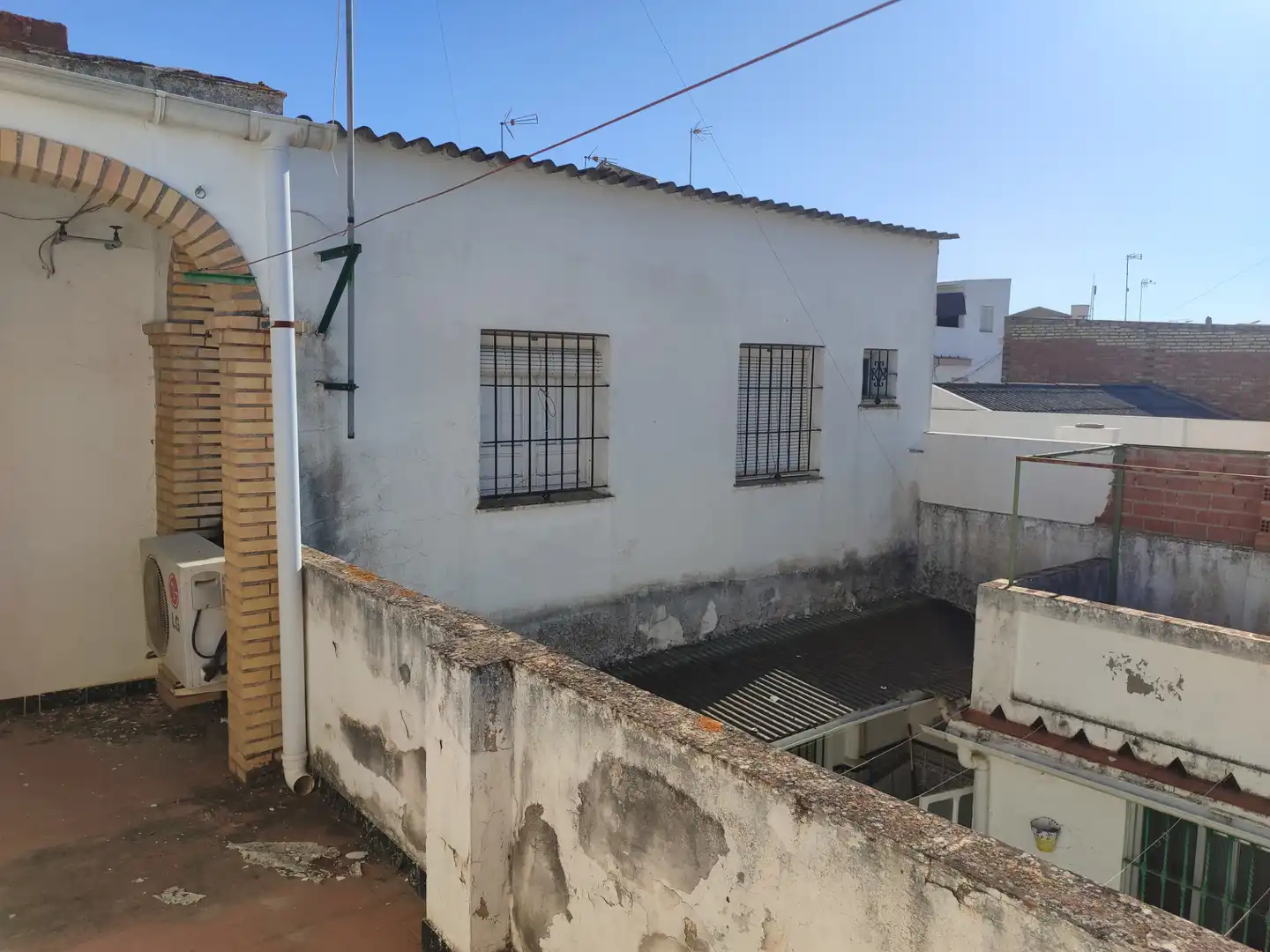 Vista exterior de Casa o chalet en venta en Utrera con Aire acondicionado, Terraza y Amueblado