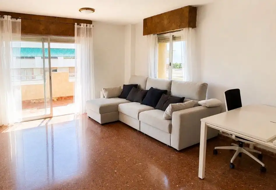 Sala d'estar de Apartament en venda en Pareja amb Calefacció, Terrassa i Traster