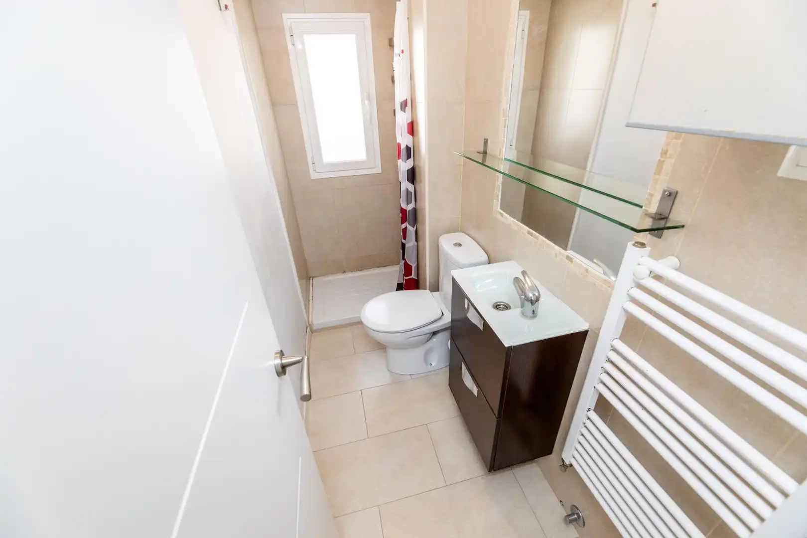Bathroom of Flat for sale in Madrid  with Air Conditioner, Heating and Parquet flooring