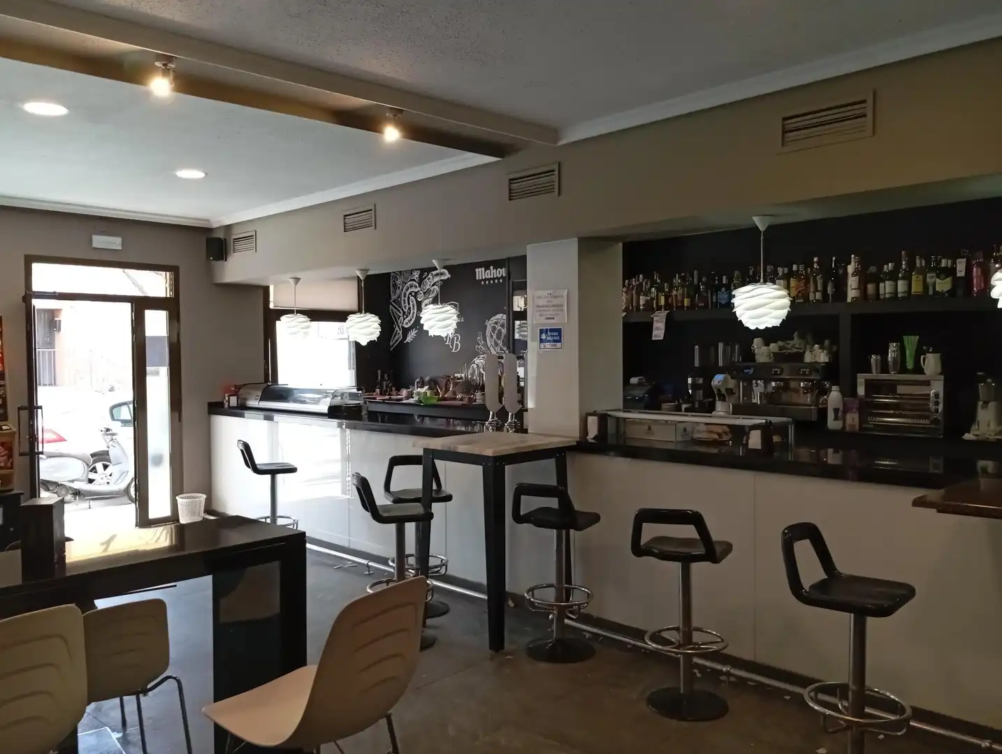 Commercial properties for sale in Madrigal de la Vera