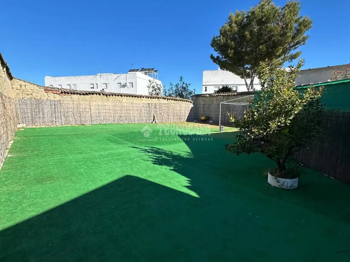 Casa o xalet en venda en Mengíbar amb Aire condicionat, Calefacció i Jardí privat