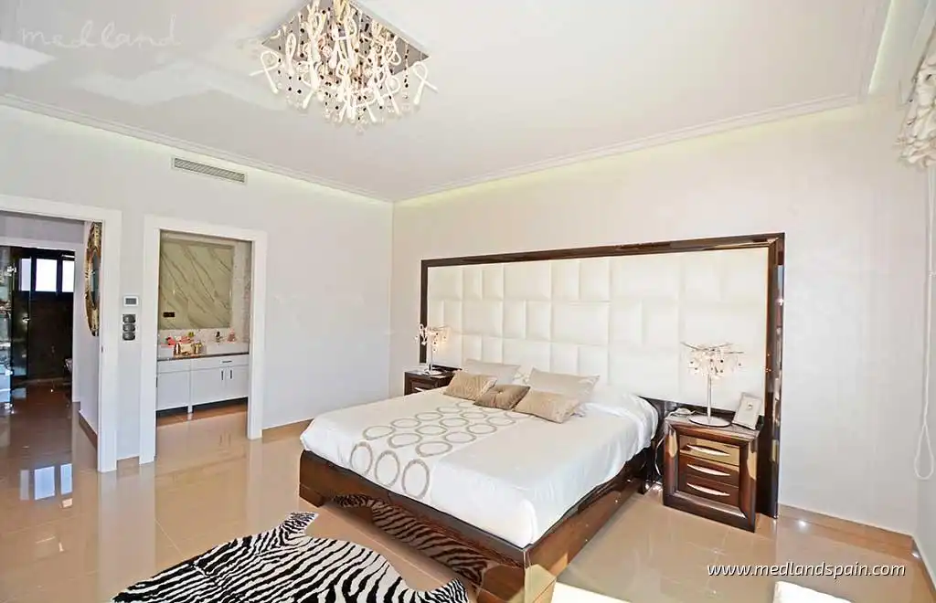 Chalet con piscina en venta en Orihuela Costa, imagen 8