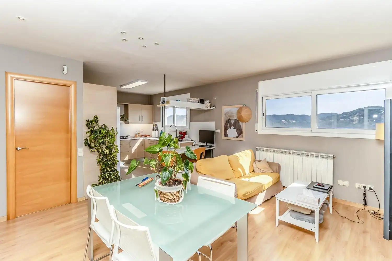 Sala de estar de Edificio en venta en Castellar del Vallès