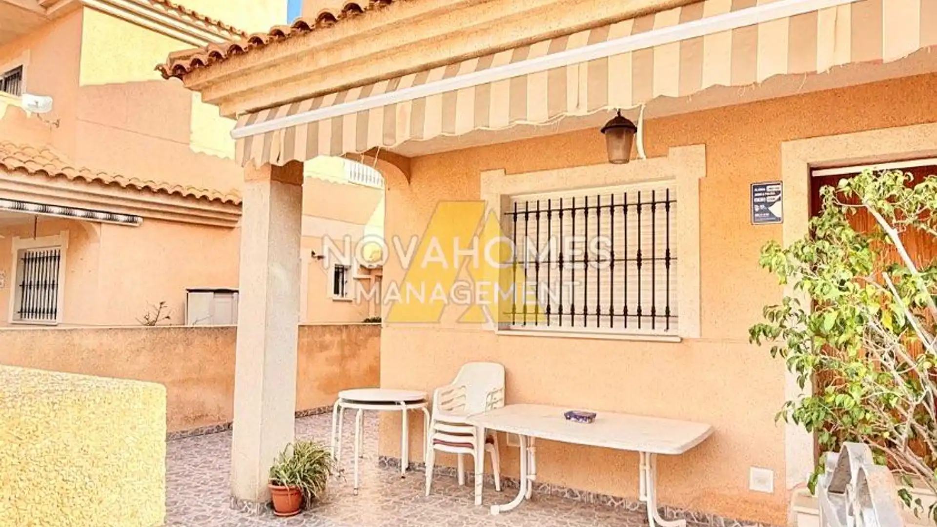 Außenansicht von Maisonette zum Verkauf in Cartagena mit Klimaanlage, Terrasse und Möbliert