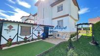 Vista exterior de Casa o xalet en venda en Anguciana amb Calefacció, Jardí privat i Parquet