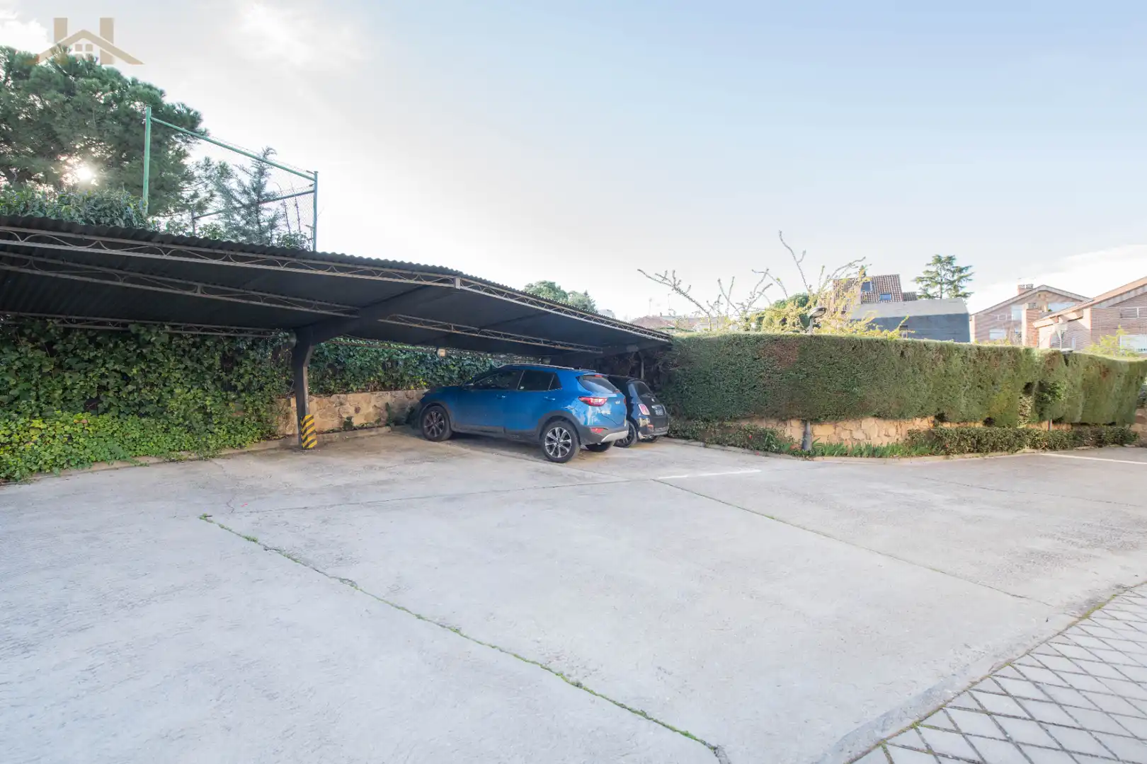 Parking de Casa adosada en venta en Pozuelo de Alarcón con Aire acondicionado, Calefacción y Jardín privado