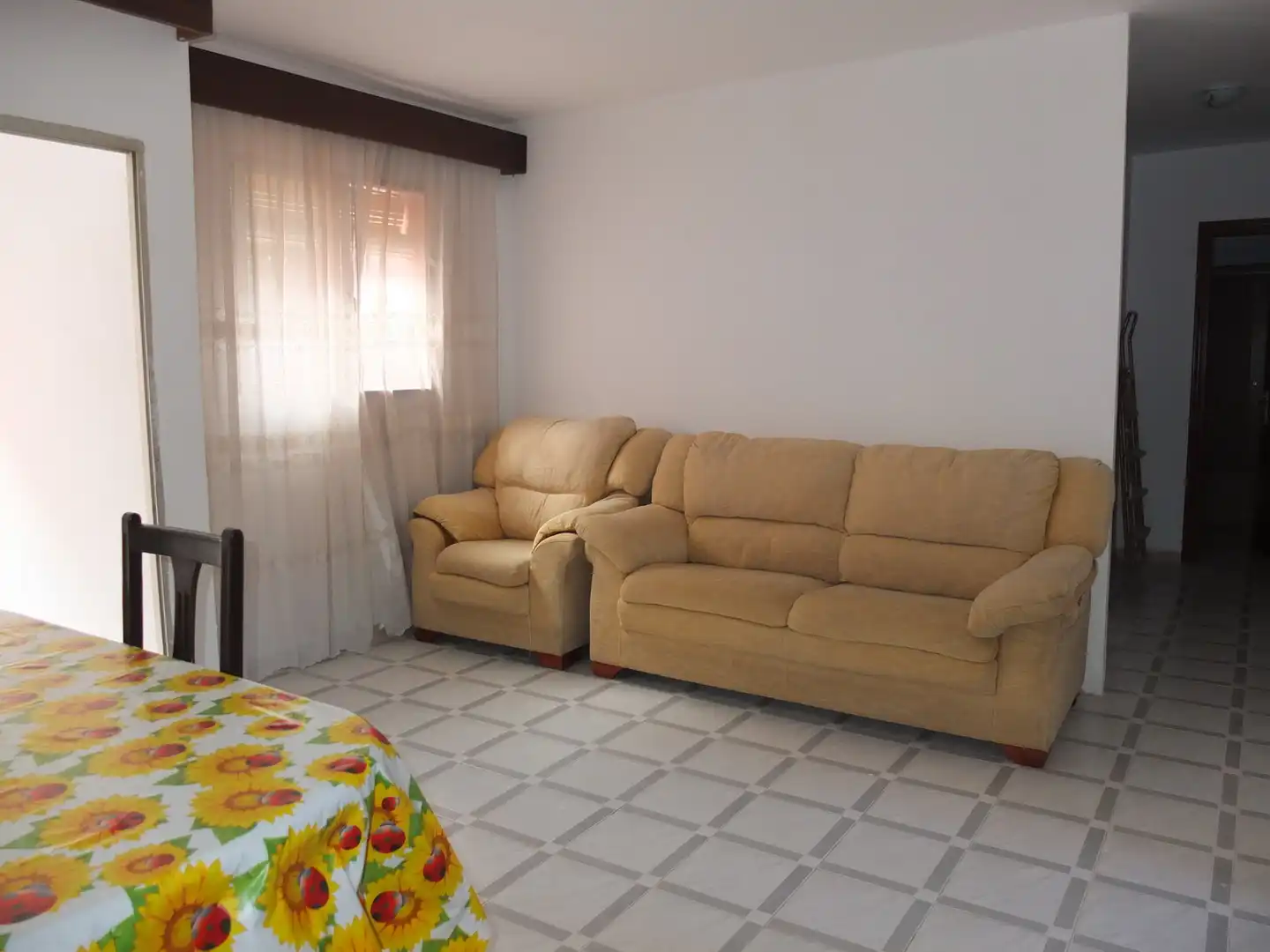 Sala d'estar de Planta baixa en venda en Algeciras amb Terrassa, Traster i Moblat