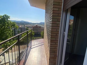 Apartment with balcony for sale in de Navarra