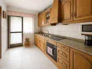 Cuina de Casa adosada en venda en Marmolejo amb Jardí privat, Terrassa i Balcó