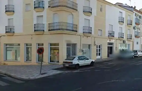 Local comercial en alquiler en Calle Cedro