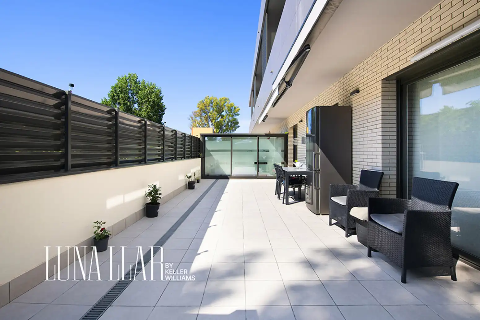 Terrasse von Wohnung zum Verkauf in Gavà mit Klimaanlage, Privatgarten und Parkett