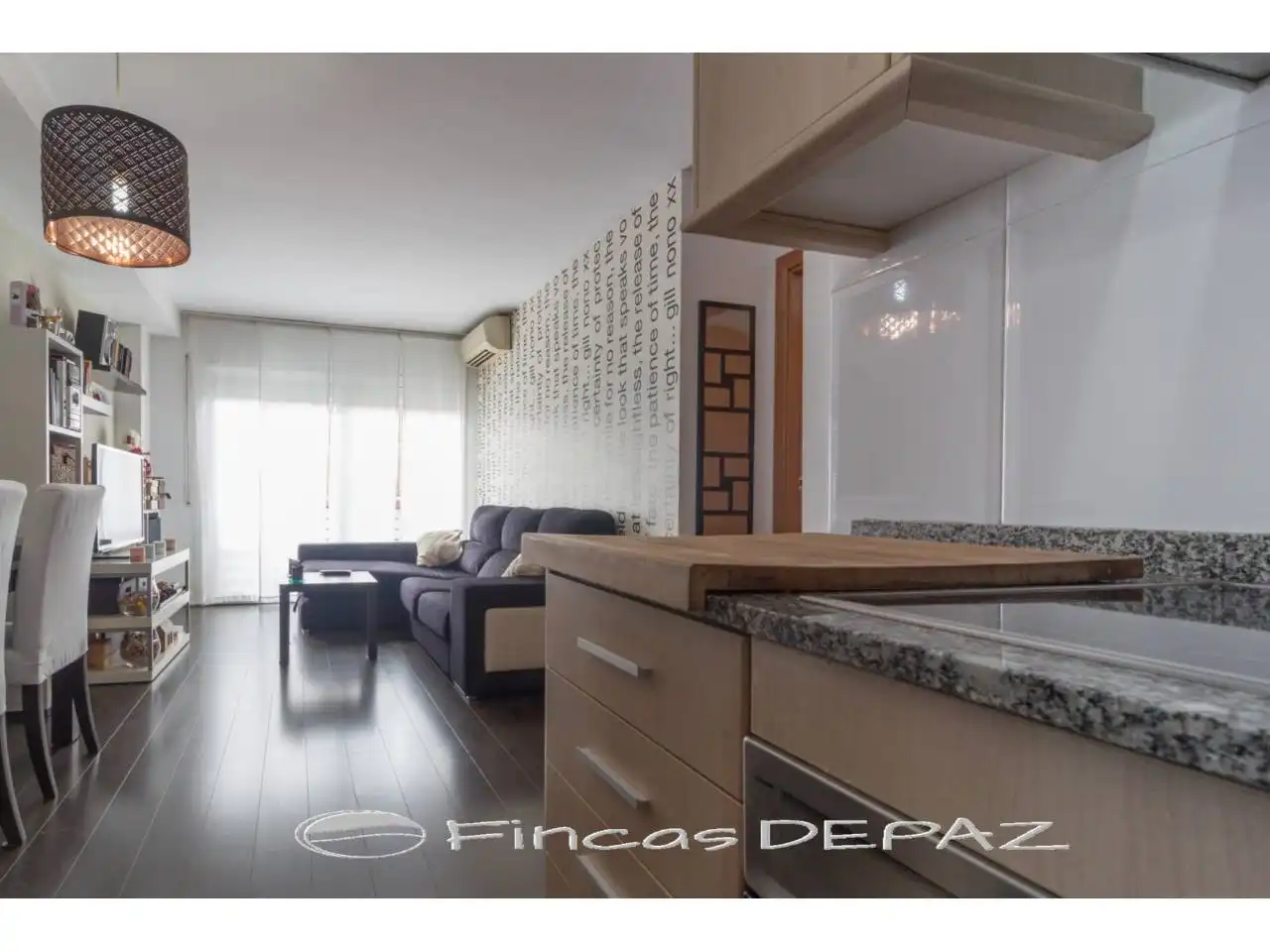 Sala de estar de Dúplex en venta en Gavà con Aire acondicionado, Calefacción y Parquet