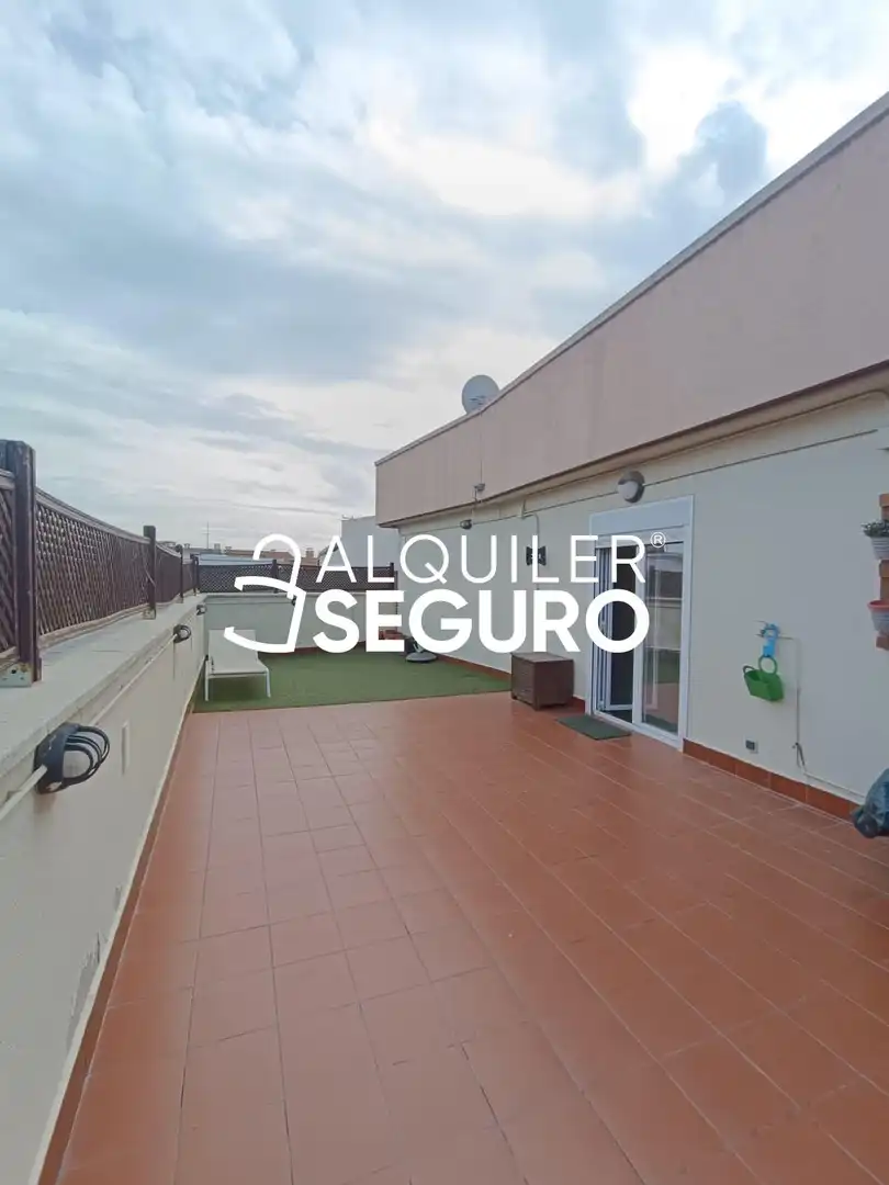 Terrace of Attic for rent in Centro