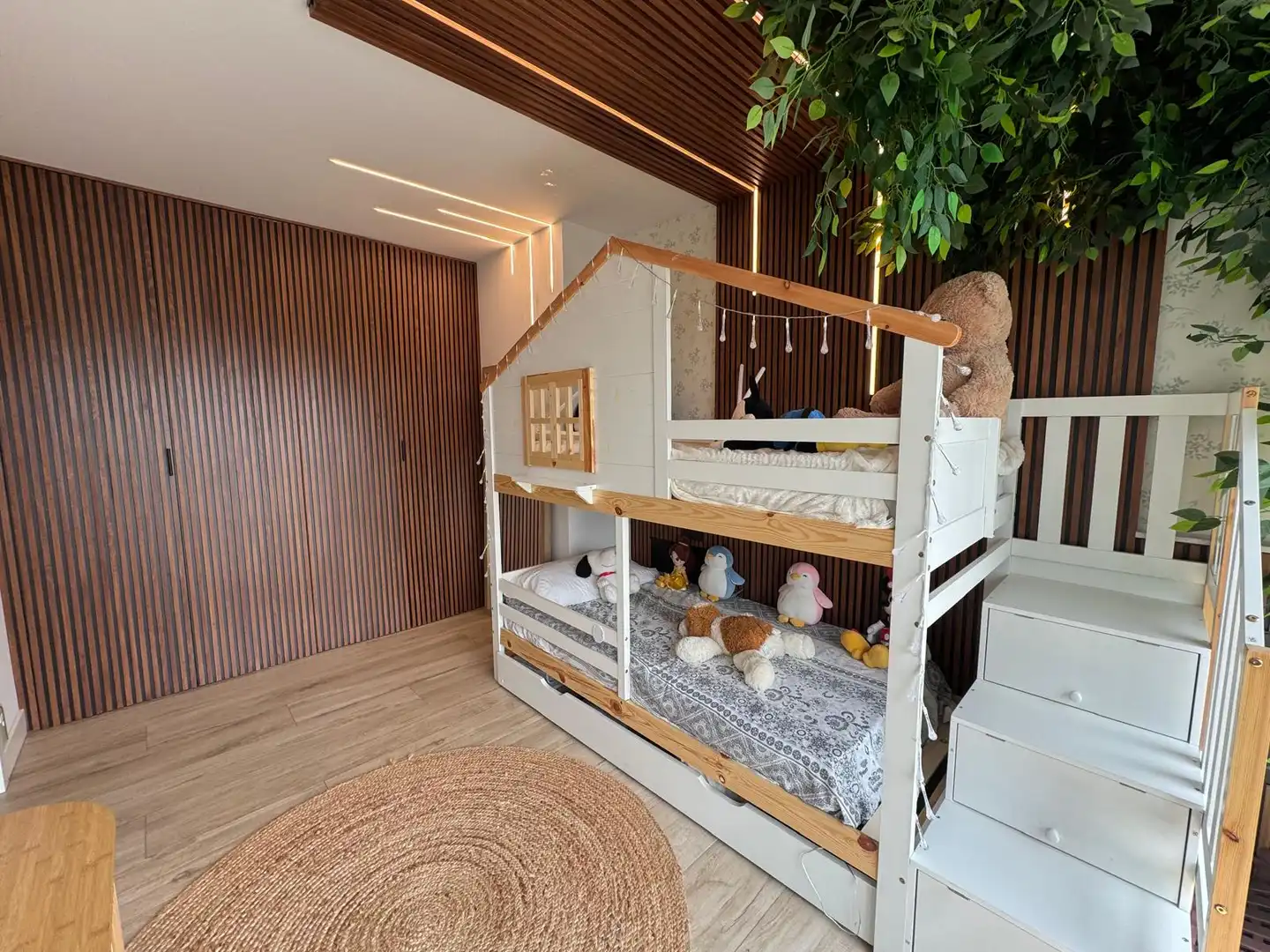 Terrassa de Casa o xalet en venda en Santander amb Calefacció, Jardí privat i Parquet