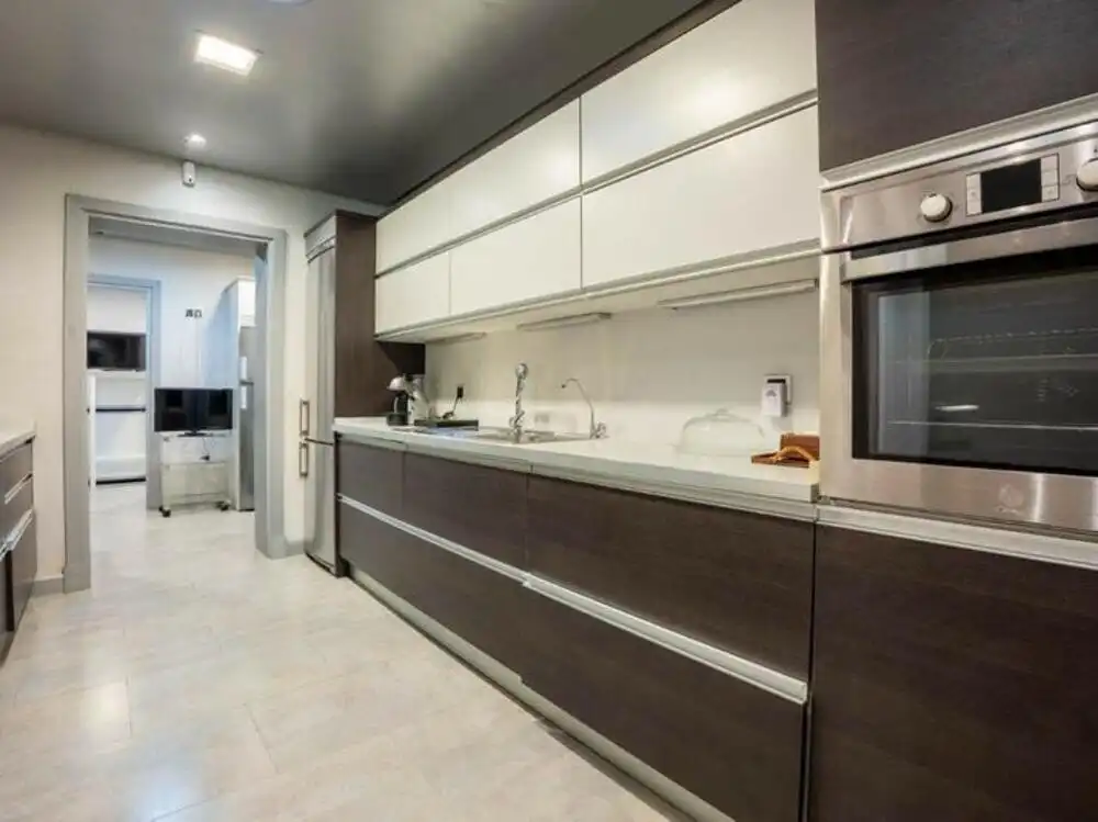 Cocina de Casa o chalet de alquiler en Estepona con Aire acondicionado, Jardín privado y Terraza