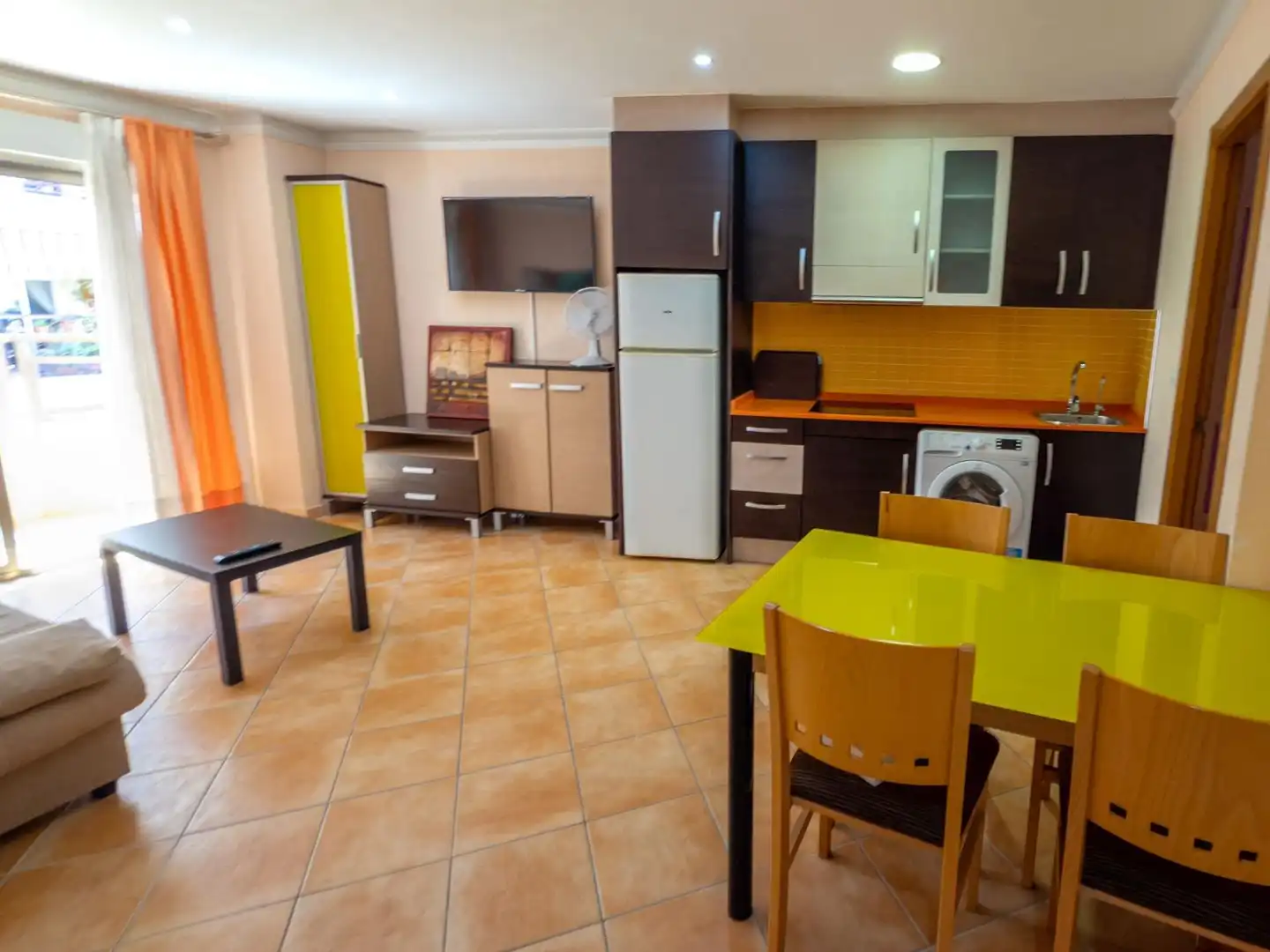 Cuina de Apartament en venda en Formentera del Segura amb Aire condicionat, Terrassa i Moblat