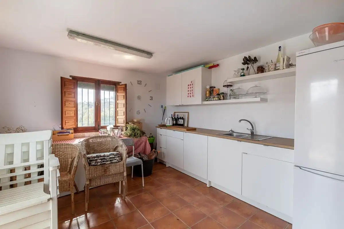Cuina de Casa o xalet en venda en Pórtugos amb Calefacció, Jardí privat i Terrassa
