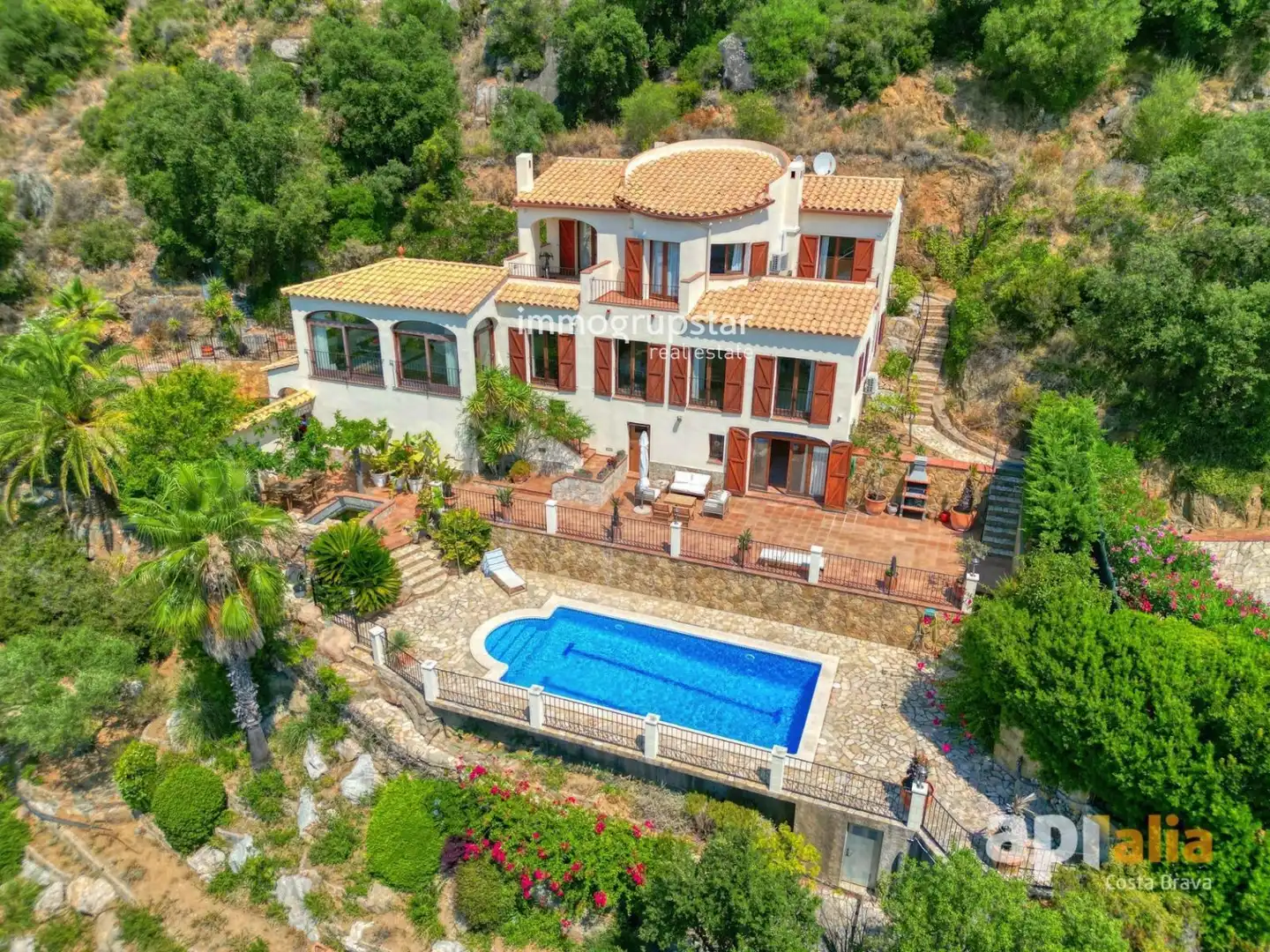 Casa amb terrassa en venda a Siena