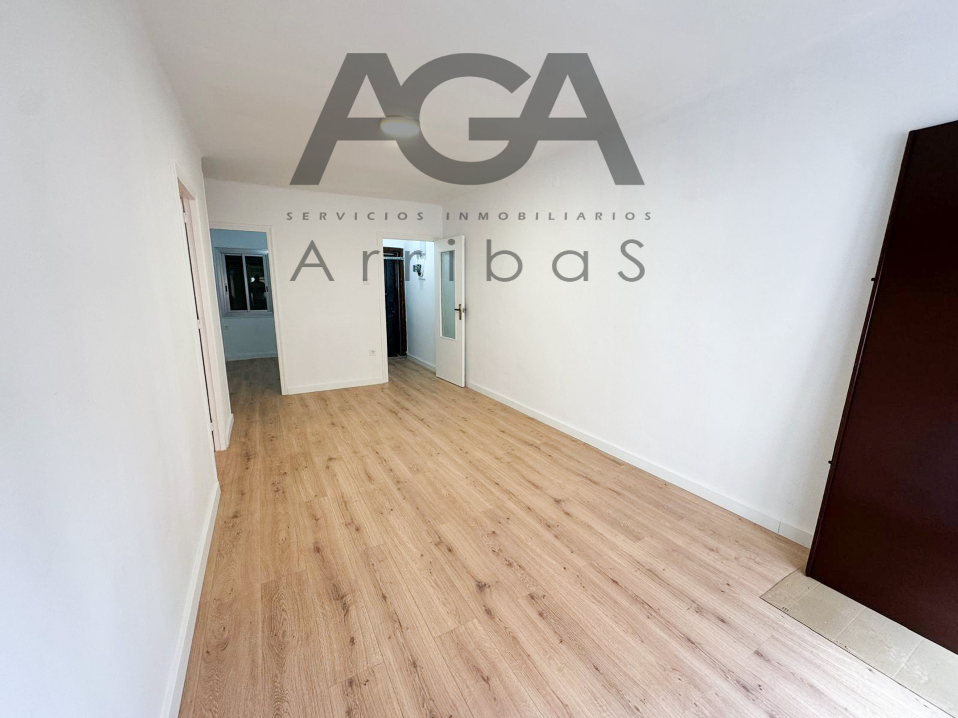 Flat for sale in Badalona  with Air Conditioner and Heating
