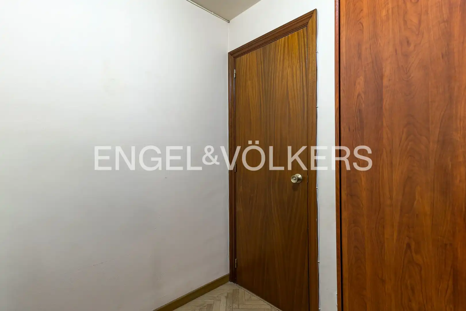 Piso en venta en Barcelona con Calefacción, Parquet y Amueblado