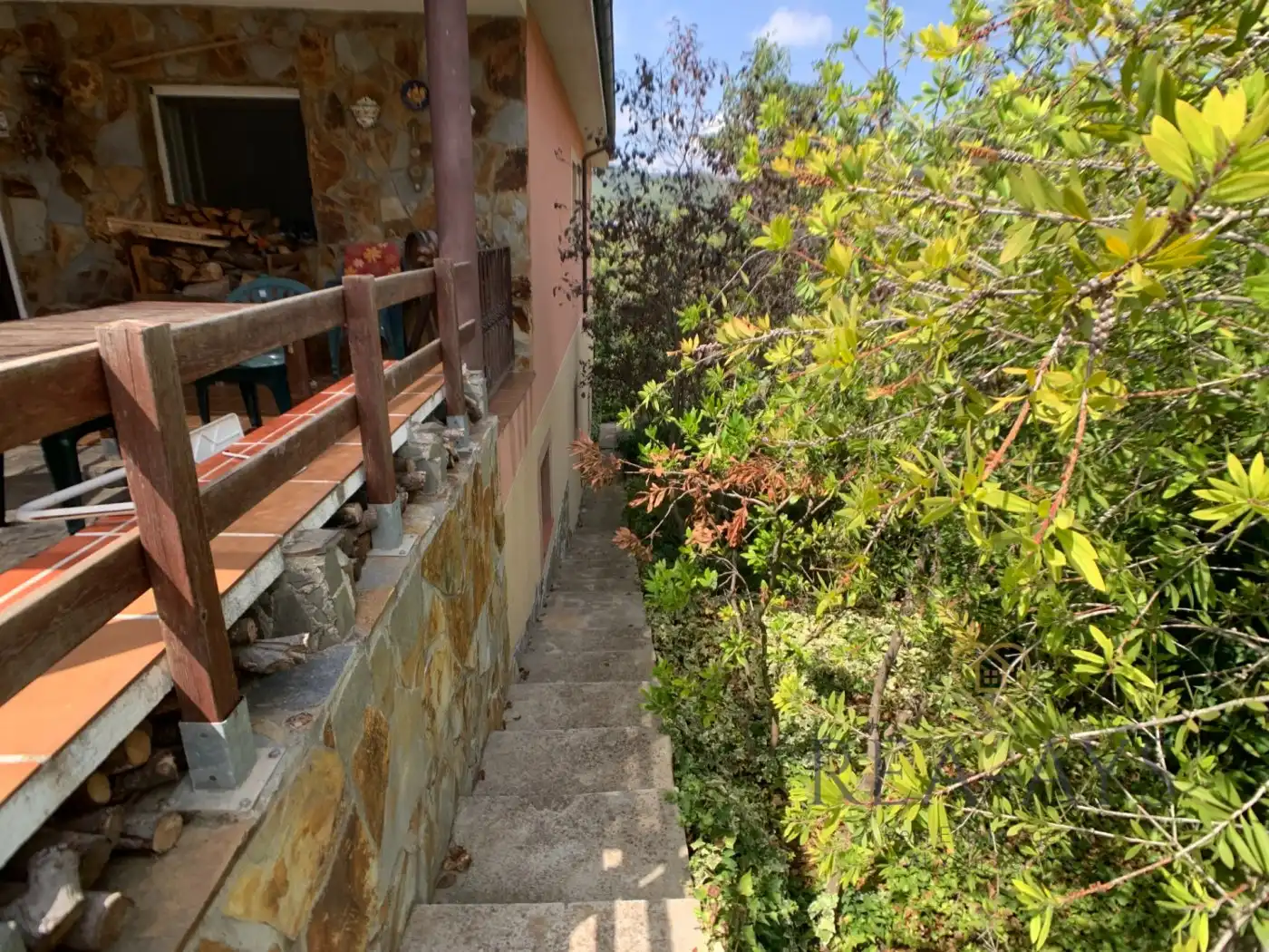 Vista exterior de Casa o xalet en venda en Olesa de Bonesvalls amb Jardí privat, Terrassa i Traster