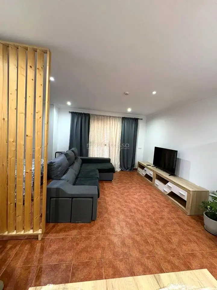 Sala d'estar de Estudi de lloguer en La Línea de la Concepción amb Terrassa