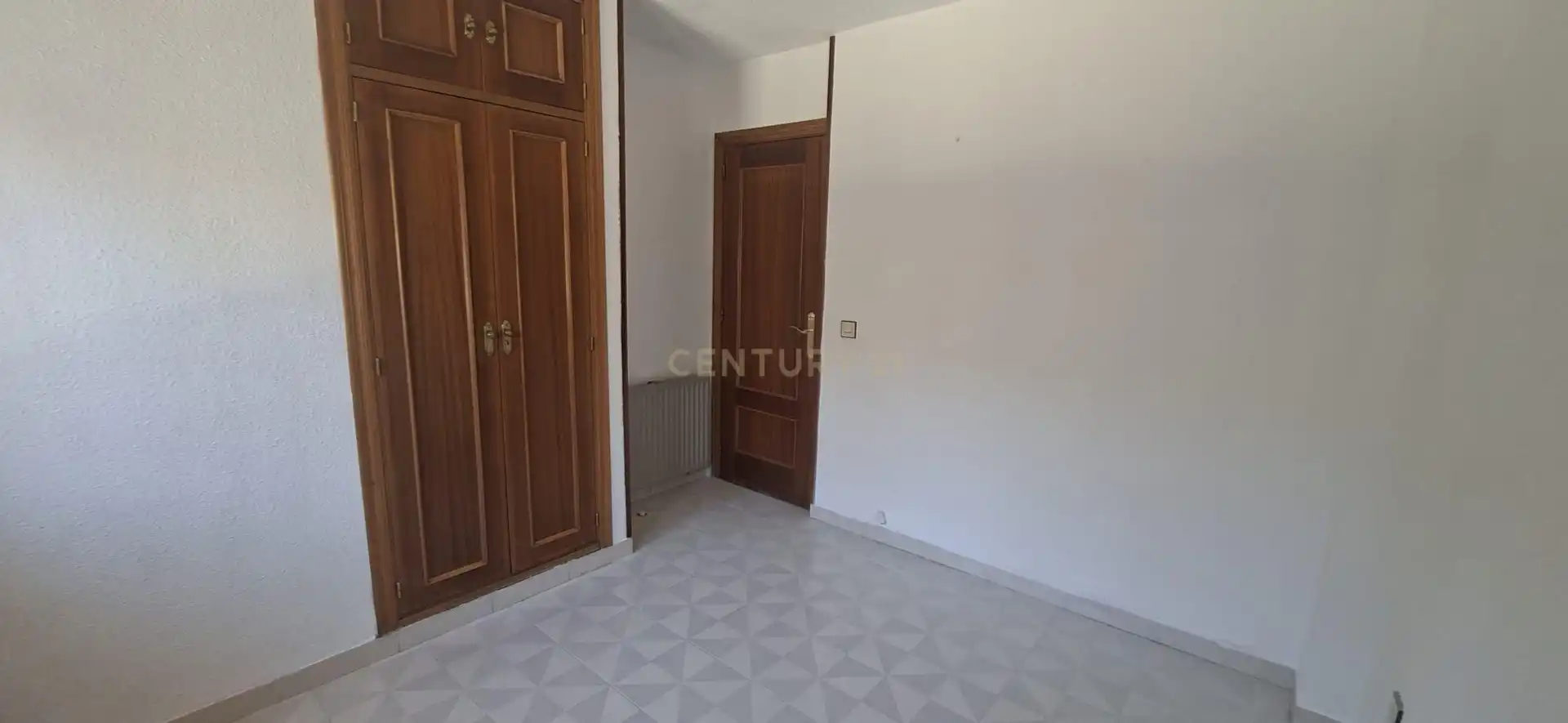 Schlafzimmer von Einfamilien-Reihenhaus zur Miete in Boadilla del Monte mit Abstellraum, Ofen und Waschmaschine