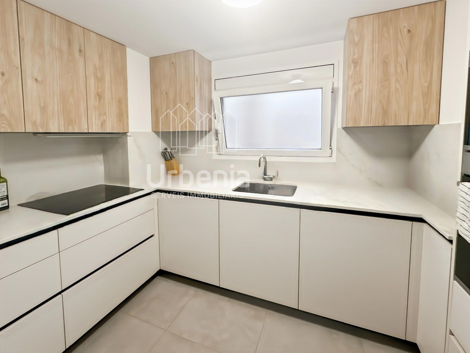 Cuina de Dúplex en venda en Cardedeu amb Calefacció, Jardí privat i Terrassa