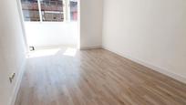 Bedroom of Flat for sale in  Madrid Capital