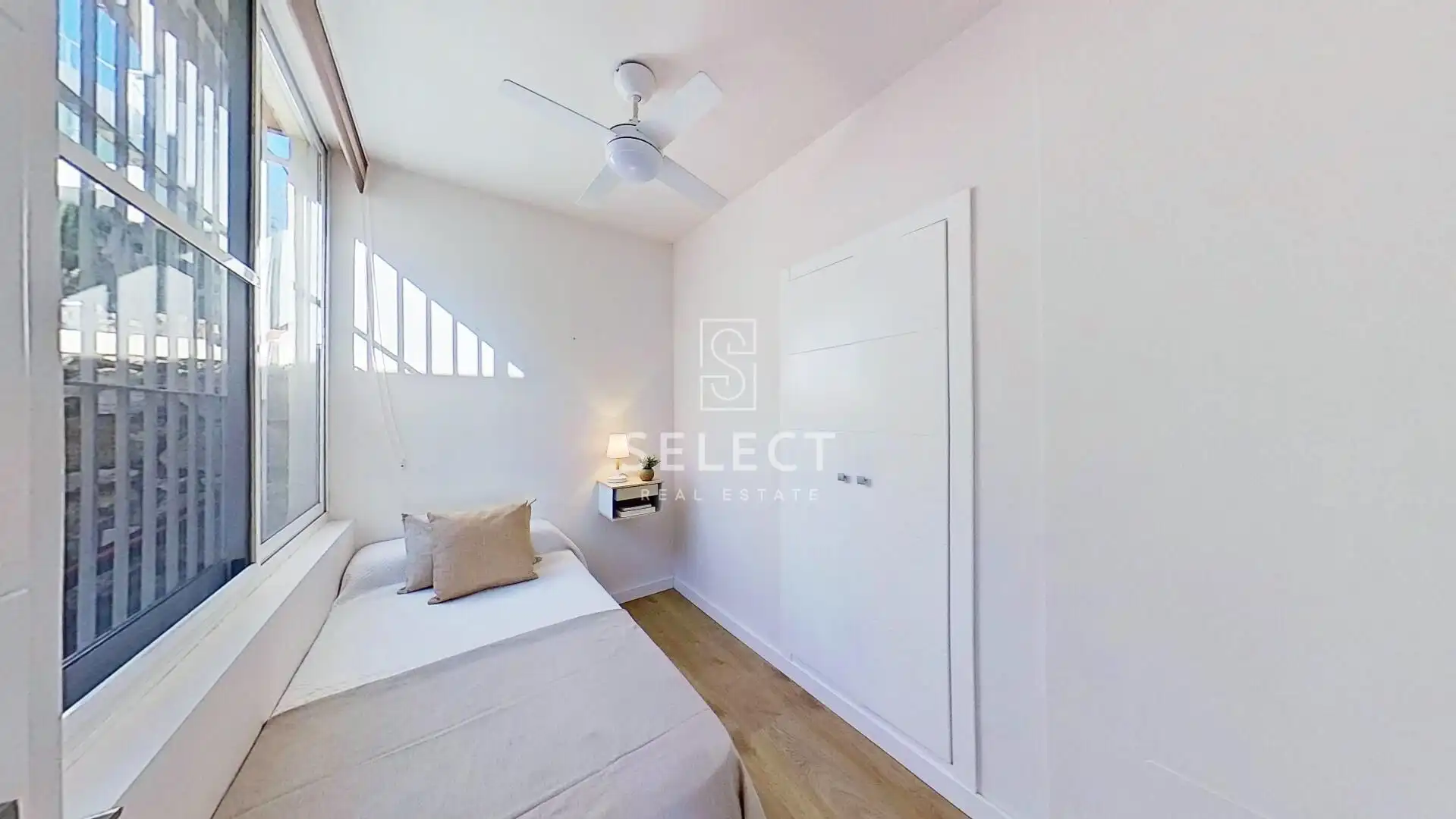Bedroom of Detached homes for sale in Almuñécar  with Air Conditioner, Terrace and Balcony