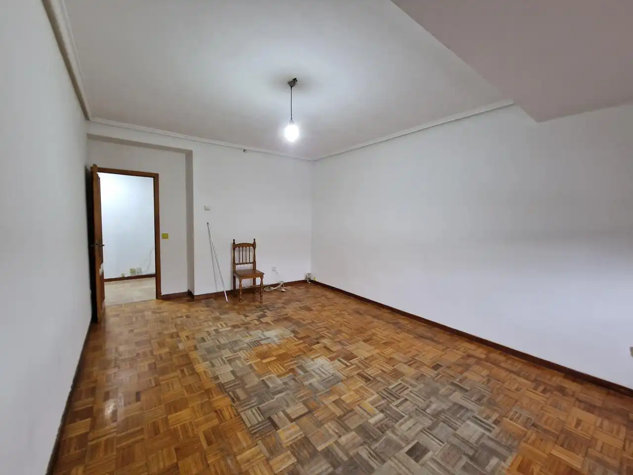 Wohnung zum Verkauf in Ourense Capital  mit Heizung