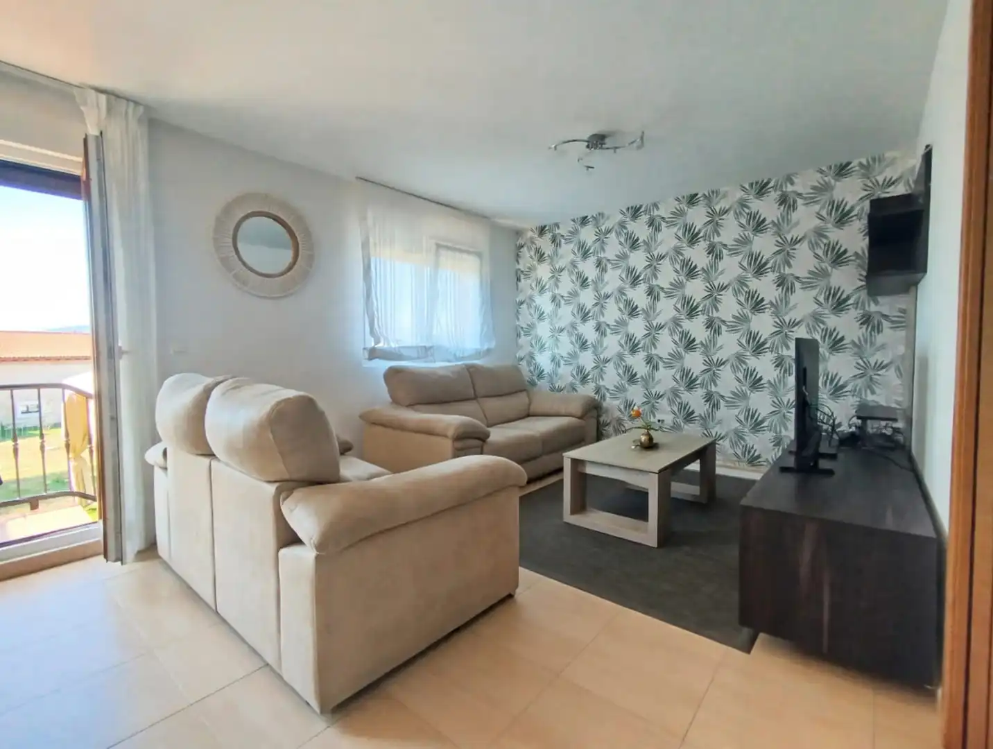 Sala de estar de Casa adosada en venta en Penagos con Calefacción, Jardín privado y Parquet